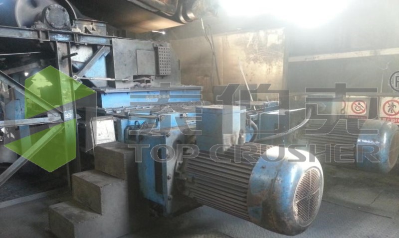 20210702163778.jpg 對(duì)輥破碎機(jī).jpg